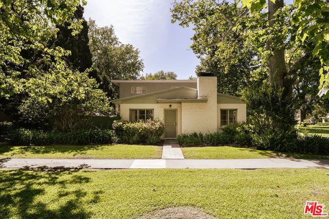 5434 Village Green, Los Angeles, CA 90016
