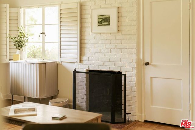 5434 Village Green, Los Angeles, CA 90016