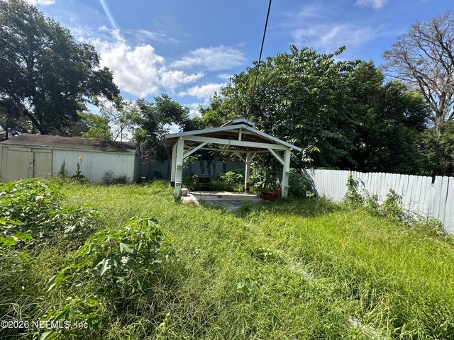 6304 SPRINKLE Drive N, Jacksonville, FL 32211