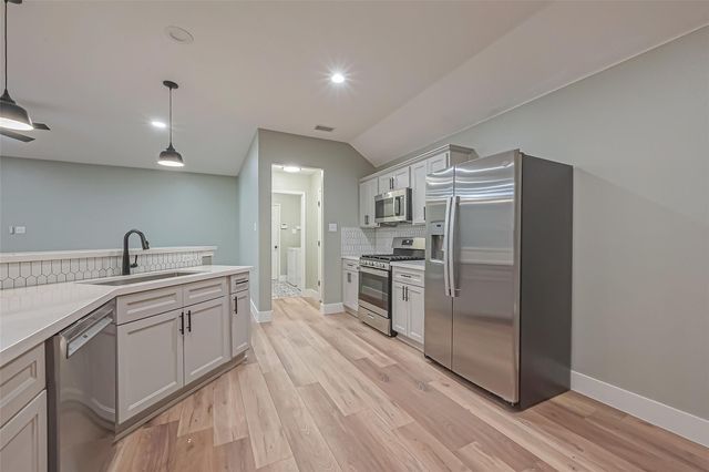 2 Garden Lodge Place, The Woodlands, TX 77382