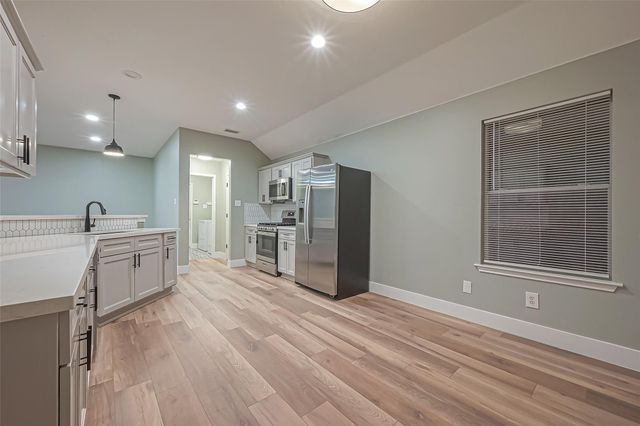 2 Garden Lodge Place, The Woodlands, TX 77382