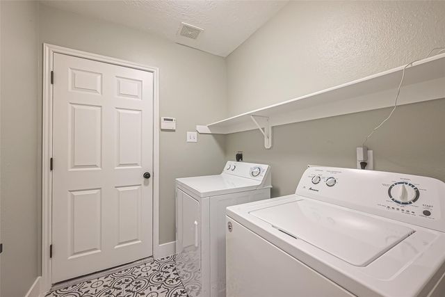 2 Garden Lodge Place, The Woodlands, TX 77382