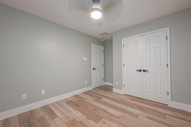 2 Garden Lodge Place, The Woodlands, TX 77382