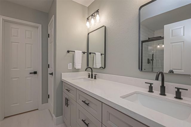2 Garden Lodge Place, The Woodlands, TX 77382