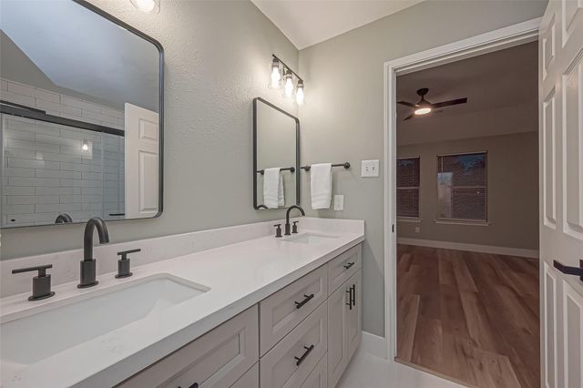 2 Garden Lodge Place, The Woodlands, TX 77382