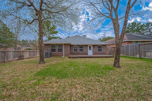 2 Garden Lodge Place, The Woodlands, TX 77382