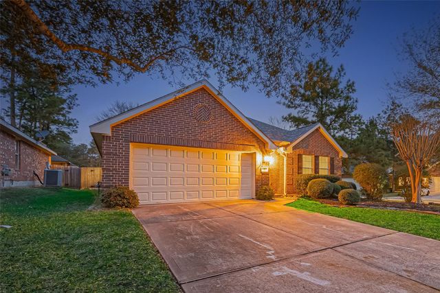 2 Garden Lodge Place, The Woodlands, TX 77382