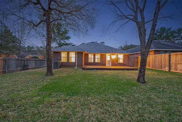 2 Garden Lodge Place, The Woodlands, TX 77382