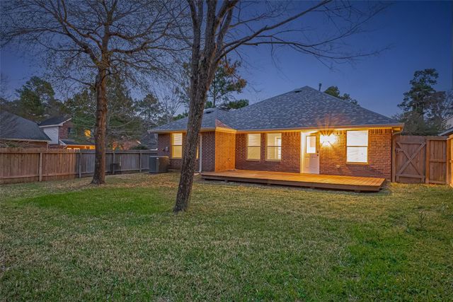 2 Garden Lodge Place, The Woodlands, TX 77382