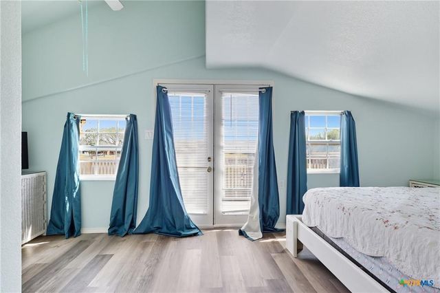 488 Alamo Beach Avenue, Port Lavaca, TX 77979