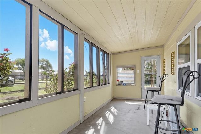 488 Alamo Beach Avenue, Port Lavaca, TX 77979