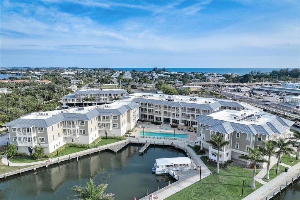 5325 MARINA DRIVE 423, HOLMES BEACH, FL 34217 — exterior