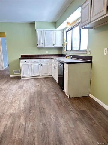 2309 S Elba Road, Lapeer, MI 48446