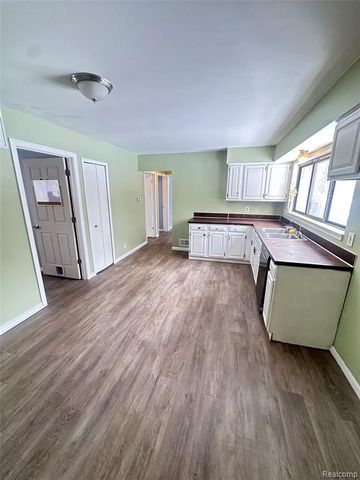 2309 S Elba Road, Lapeer, MI 48446