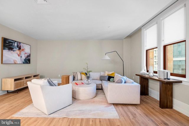 1420 Chestnut St # 701, Philadelphia, PA 19102