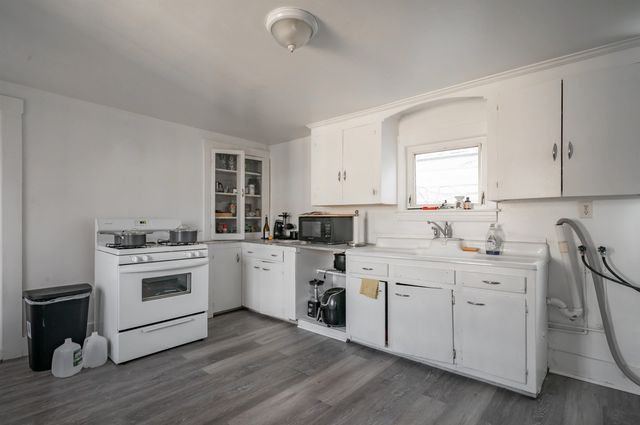 14 Pleasant Street, Nashua, NH 03060