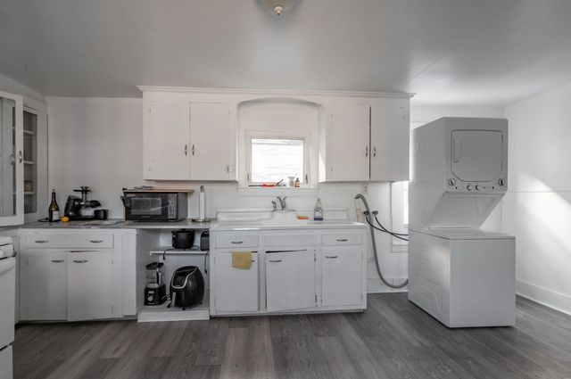 14 Pleasant Street, Nashua, NH 03060