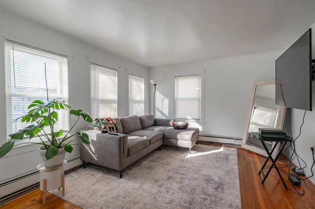 14 Pleasant Street, Nashua, NH 03060