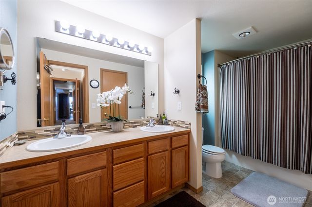 134 8 Macronovic Road, Chehalis, WA 98532