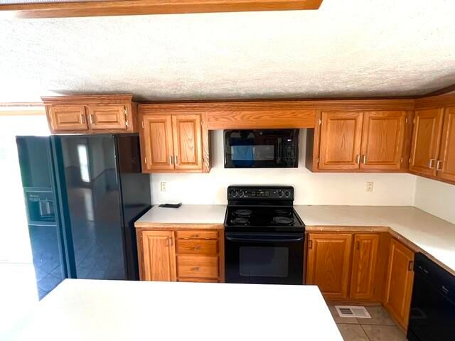 6596 Middleton Drive, Greenville, MI 48838