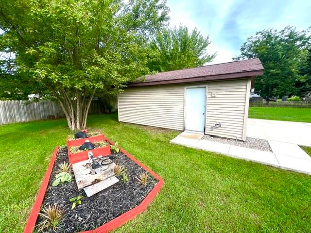 6596 Middleton Drive, Greenville, MI 48838