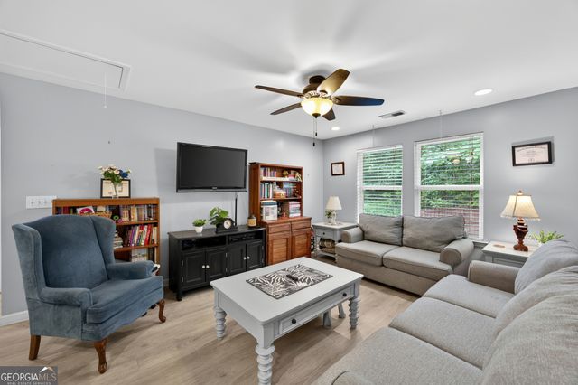 269 Edinburgh Lane, Woodstock, GA 30188
