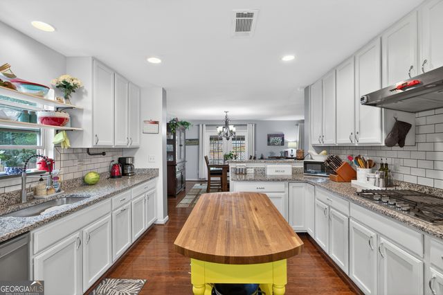 269 Edinburgh Lane, Woodstock, GA 30188