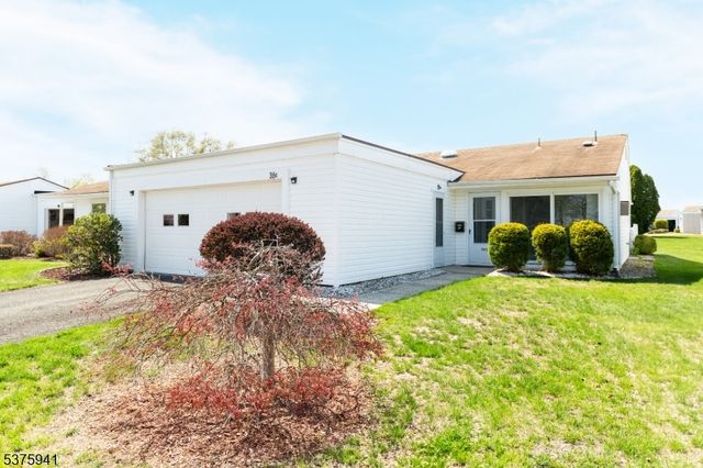 36 Haddon Rd, Monroe Twp., NJ 08831