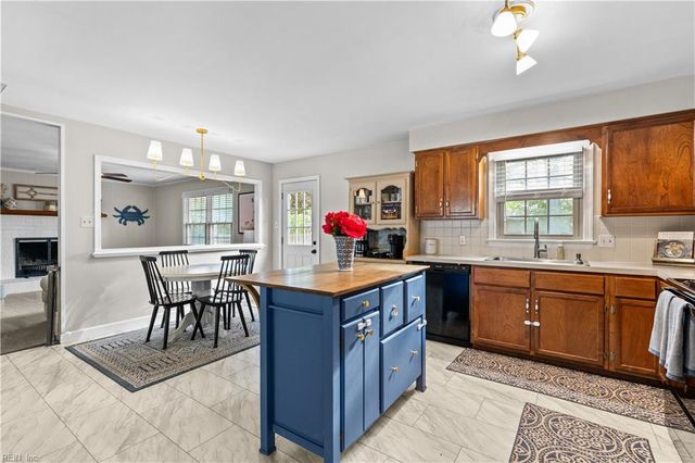 225 Haledon RD, Chesapeake, VA 23320