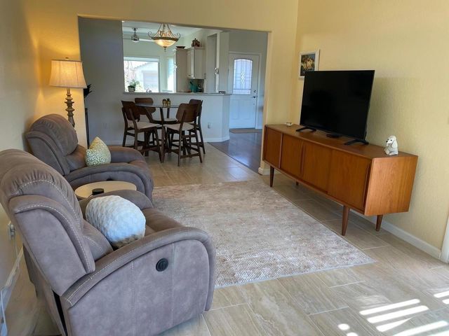 15619 W Vista Grande Lane, Surprise, AZ 85374