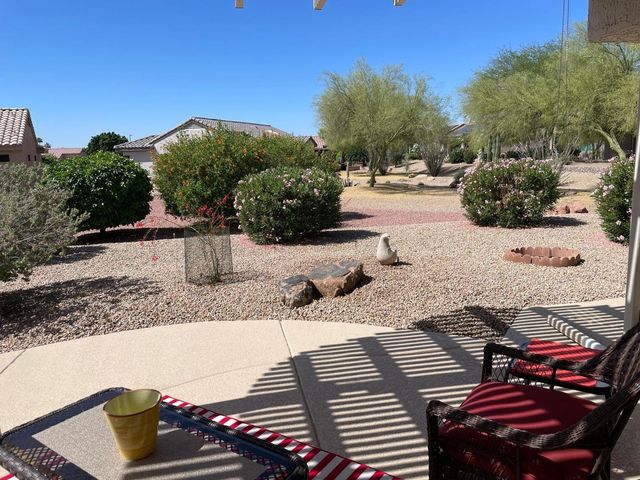 15619 W Vista Grande Lane, Surprise, AZ 85374