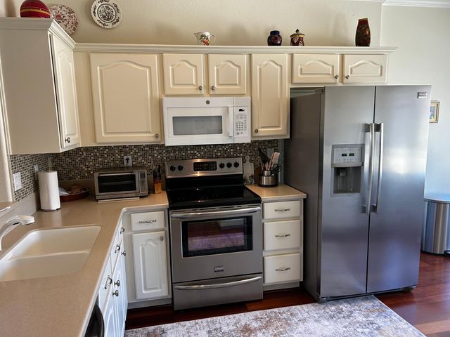 15619 W Vista Grande Lane, Surprise, AZ 85374