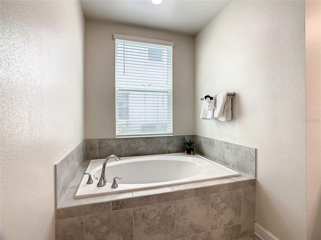 507 OCEAN COURSE AVENUE 507, Davenport, FL 33896