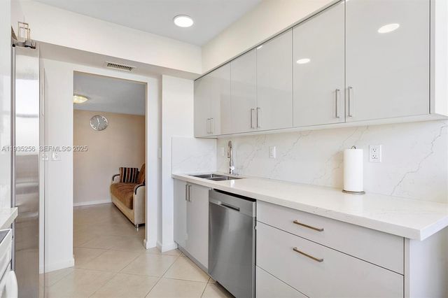 100 Golden Isles Dr 1201, Hallandale Beach, FL 33009