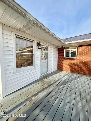 212 Sunset Drive, Williamston, NC 27892