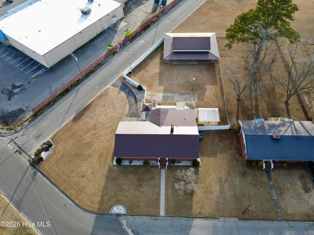 212 Sunset Drive, Williamston, NC 27892