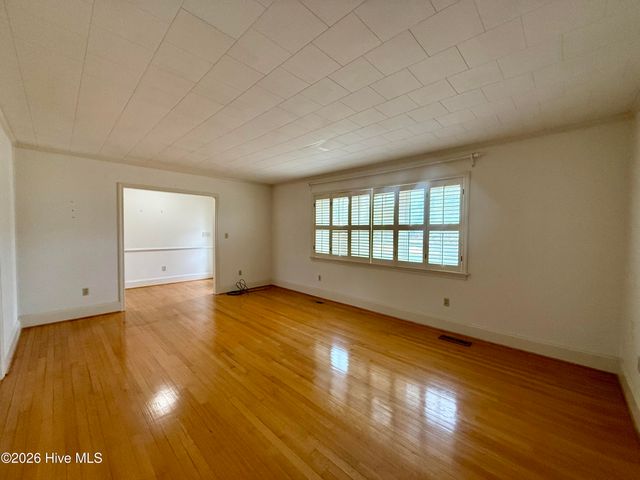 212 Sunset Drive, Williamston, NC 27892