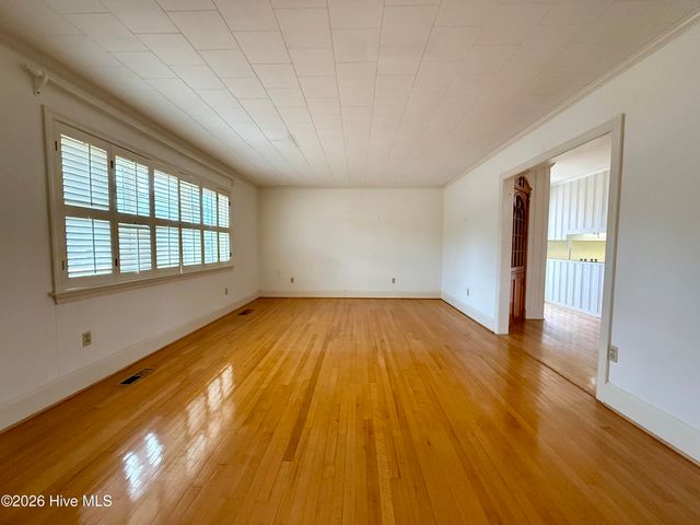 212 Sunset Drive, Williamston, NC 27892