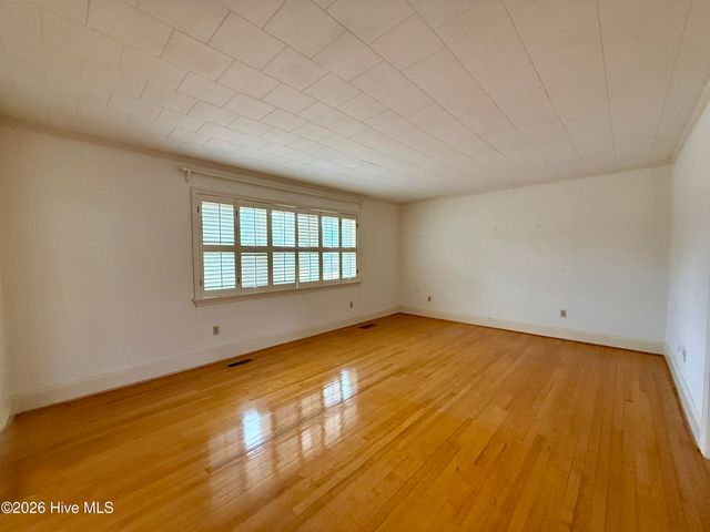 212 Sunset Drive, Williamston, NC 27892