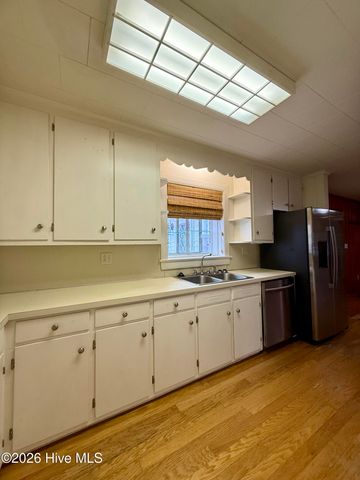 212 Sunset Drive, Williamston, NC 27892