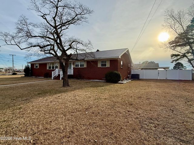 212 Sunset Drive, Williamston, NC 27892