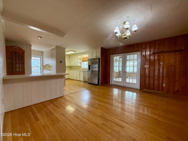 212 Sunset Drive, Williamston, NC 27892