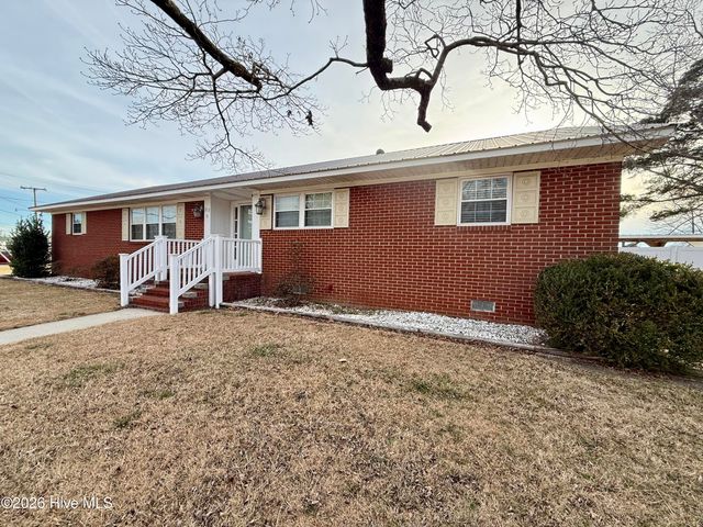 212 Sunset Drive, Williamston, NC 27892