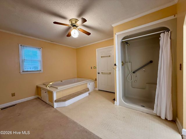 212 Sunset Drive, Williamston, NC 27892