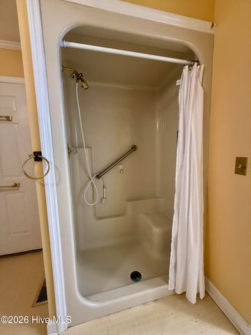 212 Sunset Drive, Williamston, NC 27892