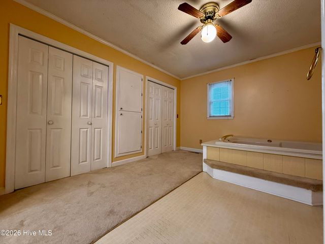 212 Sunset Drive, Williamston, NC 27892