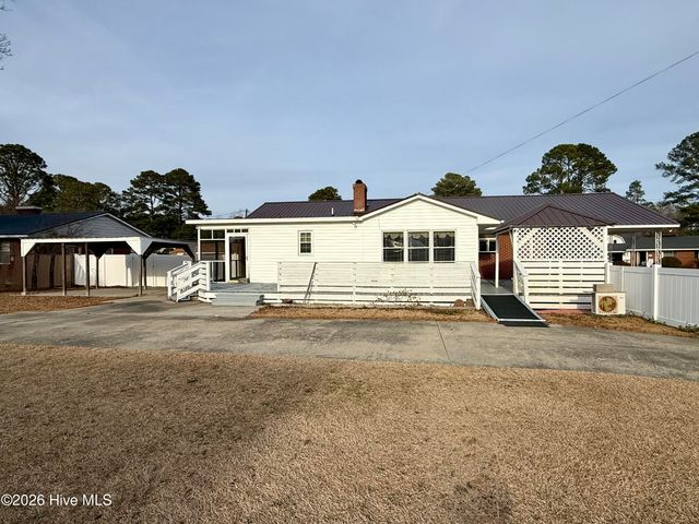 212 Sunset Drive, Williamston, NC 27892