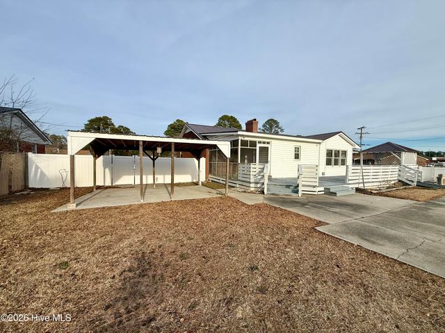 212 Sunset Drive, Williamston, NC 27892