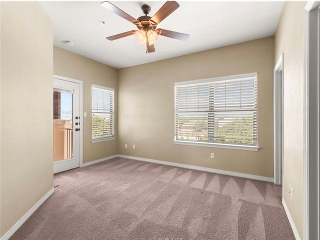300 Holleman Drive E, College Station, TX 77840