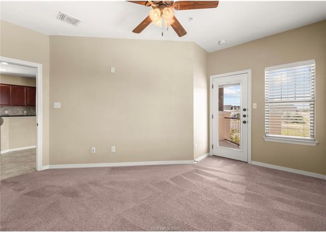 300 Holleman Drive E, College Station, TX 77840